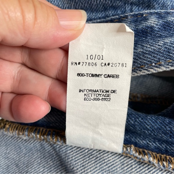 Vintage Tommy Hilfiger Women's Classic Blue 100% Cotton Jean Shorts - Picture 6 of 7